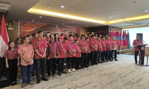 PD PSMTI Sulawesi Selatan periode 2025–2029 resmi dilantik oleh Ketua Umum PP Paguyuban Sosial Marga Tionghoa Indonesia (PP PSMTI) Wilianto Tanta (Dok : Ist).