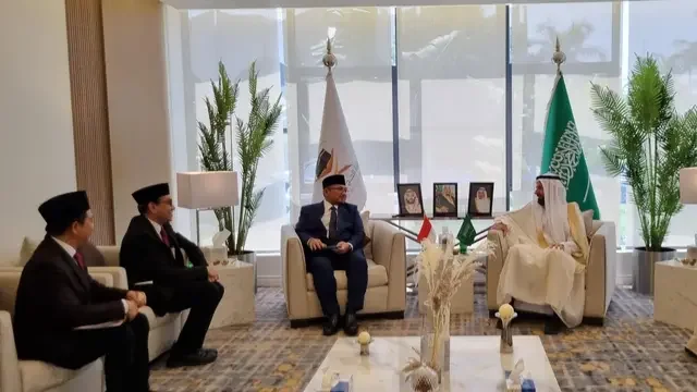 Pertemuan Strategis Menag Yaqut Cholil Qoumas dengan Menteri Haji dan Umrah Arab Saudi./Ist