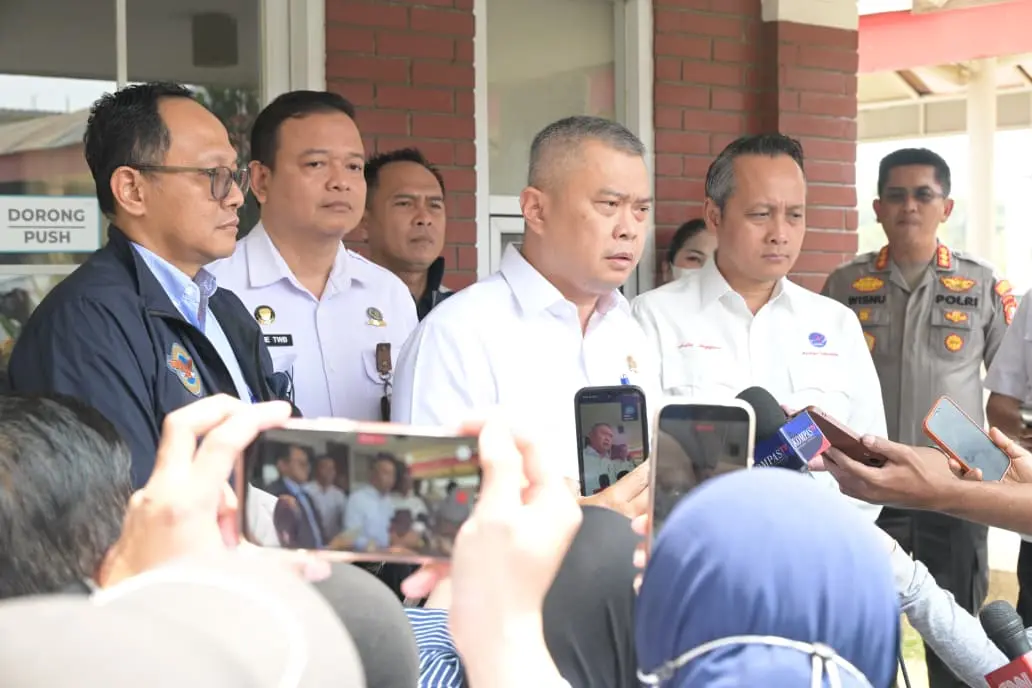 Menteri Perhubungan Dudy Purwagandhi saat memberikan keterangan pers (Dok : Ist).