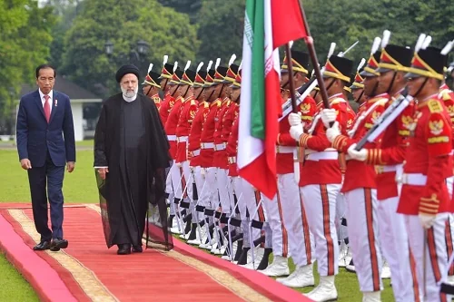Presiden Iran, Ebrahim Raisi bersama Presiden RI, Joko Widodo (Jokowi) saat berkunjung ke Istana Kepresidenan Bogor pada Selasa, (23/05/2023) lalu. (Foto: Dok. Humas Setkab).