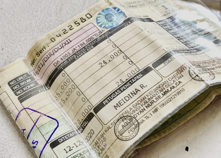 Ilustrasi Pajak Kendaraan Bermotor (PKB) Pada Surat Tanda Nomor Kendaraan(STNK)  (Foto:Int)
