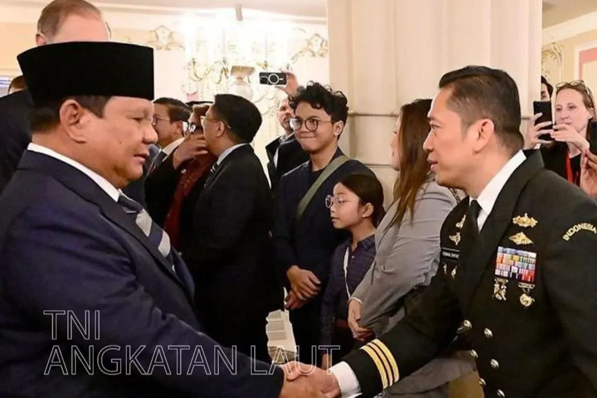 Momen Hangat Presiden Prabowo Bertemu dan Bersalaman dengan Mayor Laut Firman di Rusia