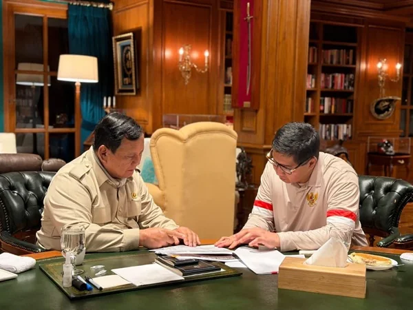 Presiden Prabowo Subianto memanggil Menteri Perumahan dan Kawasan Permukiman (PKP) Maruarar Sirait, ke kediaman pribadinya di Hambalang (Dok : Ist).