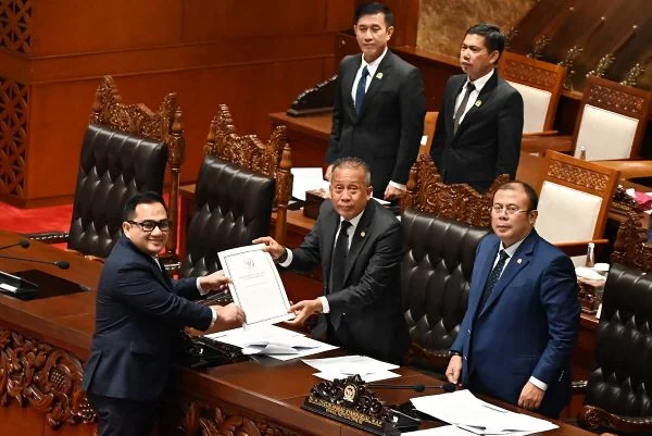 Wakil Ketua DPR RI Koordinator bidang Industri dan Pembangunan, Saan Mustopa menyetujui hasil uji kelayakan calon anggota Ombudsman Republik Indonesia (ORI) masa jabatan 2026-2031 (Dok : Ist).