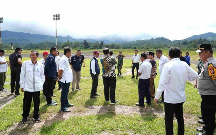 Pj Gubernur Sulbar Tinjau Bandara Sumarorong Mamasa (Hms).