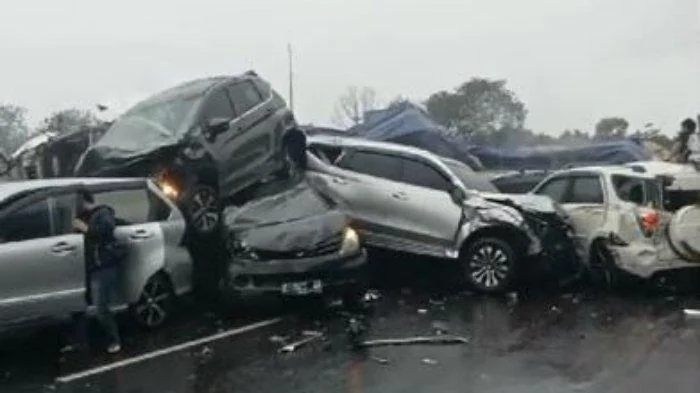Tabrakan beruntun terjadi di Jalan Tol Cipularang KM 92, Darangdan, Kabupaten Purwakarta, Jawa Barat, pada Senin (11/11/ 2024) sekitar pukul 15.20 WIB.Berikut data 28 korban kecelakaan tersebut.