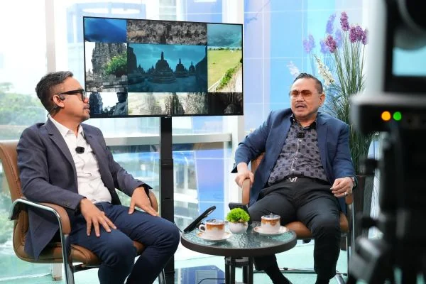 Anggota DPR RI Frederik Kalalembang saat tampil dalam podcast UPI Show Live (Dok : Kabar Indonesia).
