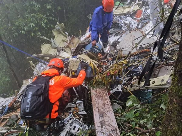 Proses pencarian korban Pesawat ATR 42-500 (Dok : Ist).