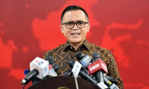Menteri PANRB Abdullah Azwar Anas memberi keterangan pers di Kompleks Istana Kepresidenan, Jakarta, Selasa (09/01). (Foto: Humas Setkab)
