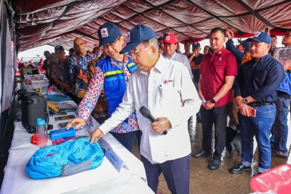 Menteri Kesehatan Republik Indonesia Budi Gunadi Sadikin bersama Ketua PMI Jusuf Kalla 
(Dok : Ist).