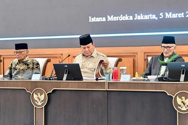 Presiden Prabowo Subianto menggelar acara silaturahmi bersama para ulama dan tokoh organisasi kemasyarakatan (ormas) Islam di Istana Kepresidenan Jakarta (Dok : Ist).