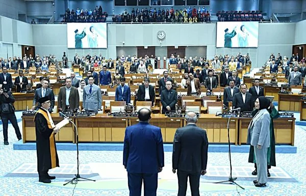Sari Yuliati sebagai Wakil Ketua DPR Fraksi Golkar pengganti Adies Kadir sisa masa jabatan 2024-2029 (Dok : Ist).