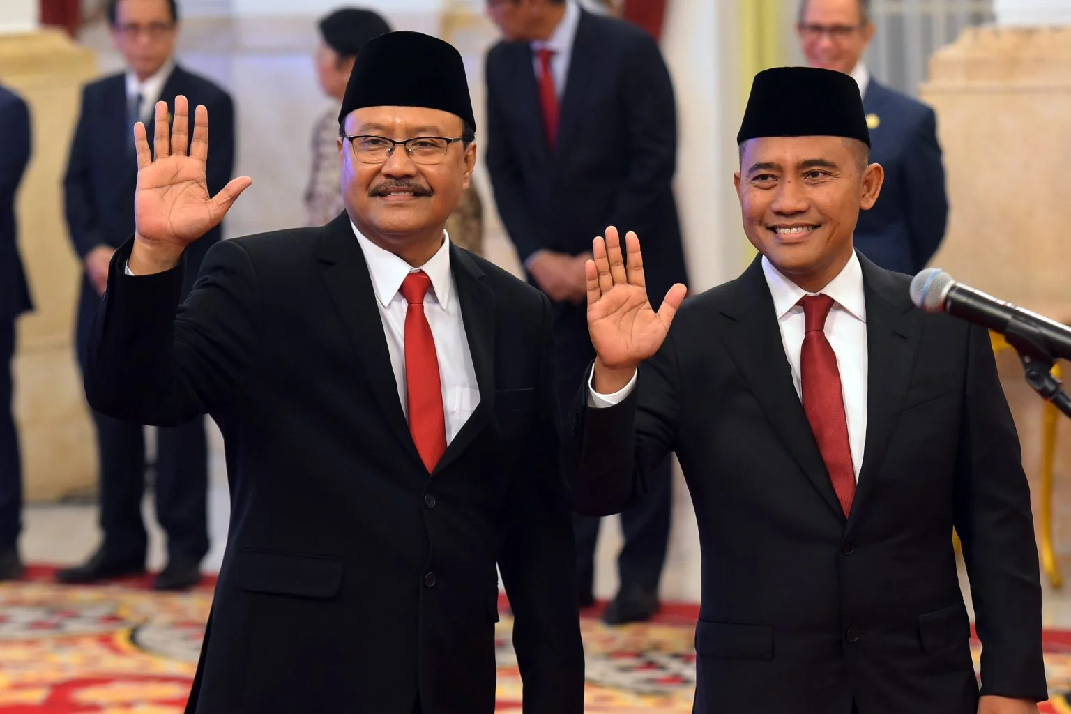 Presiden Joko Widodo (Jokowi) melantik Syaifullah Yusuf menjadi Menteri Sosial sisa masa jabatan 2019-2024, dan Irjen. Polisi Rudy Hartono sebagai Kepala Badan Penanggulangan Terorisme (BNPT) di Istana Negara Jakarta./Ist