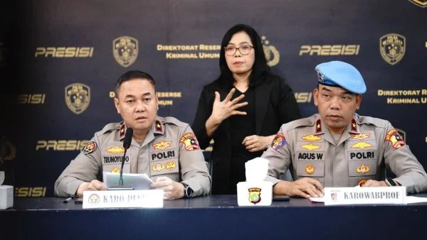 Karo Penmas Divisi Humas Polri Brigjen Pol Trunoyudo Wisnu Andiko saat memberikan ketarangan pada konferensi pers yang digelar pada Jumat malam (Dok : Ist).