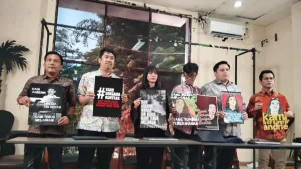 Kepala Divisi Pemantauan Impunitas KontraS Jane Rosalina saat memberikan keterangan pers (Dok : Int).
