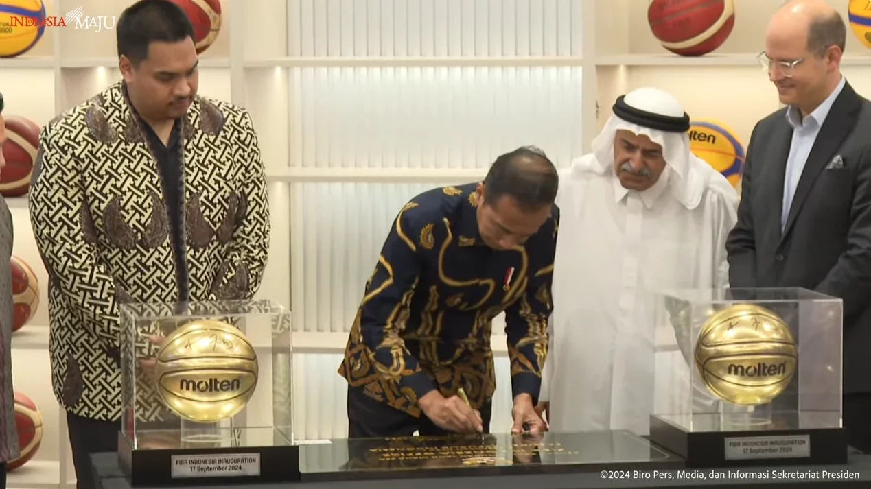 Presiden Joko Widodo (Jokowi) meresmikan Kantor FIBA di Indonesia, Provinsi Daerah Khusus Jakarta.