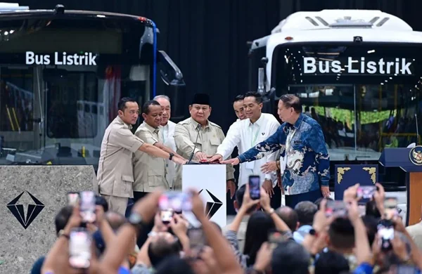 Presiden Prabowo Subianto meresmikan pabrik perakitan kendaraan berbasis listrik di Magelang, Jawa Tengah (Dok : ist).
