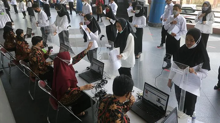 BKN Pertimbangkan Perpanjang Pendaftaran CPNS 2024 Akibat Masalah E-Meterai