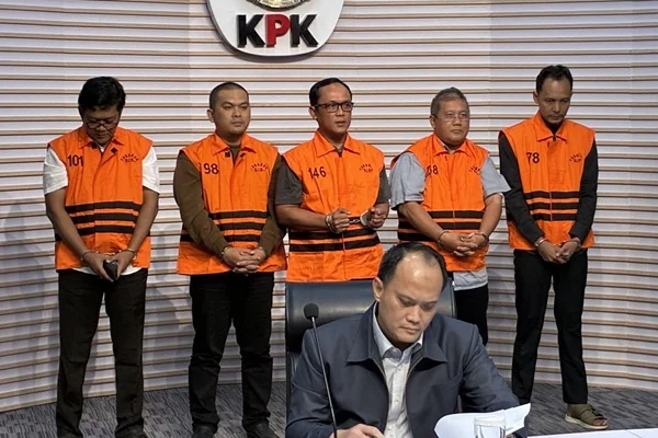 KPK menetapkan Bupati Lampung Tengah Ardito Wijaya sebagai tersangka kasus dugaan suap atau gratifikasi (Dok : Int).