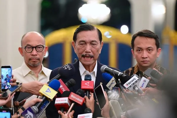 Ketua Dewan Ekonomi Nasional (DEN), Luhut Binsar Pandjaitan saat memberikan keterangan pers (Dok : Ist).