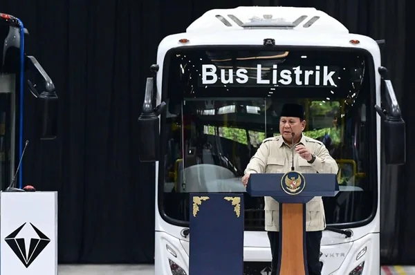 Presiden Prabowo Subianto meresmikan pabrik perakitan kendaraan berbasis listrik di Magelang, Jawa Tengah (Dok : Ist).
