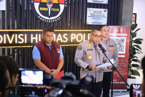 Kepala Divisi Humas Polri, Irjen Pol Jhonny Edison Isir (Dok : Ist).