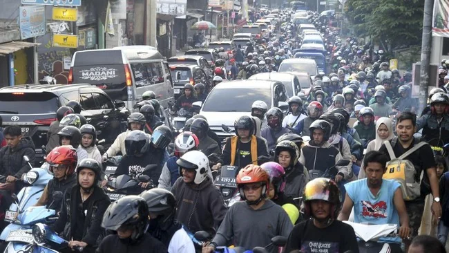 Kondisi kemacetan di Jl Raya Puncak, Bogor, Jawa Barat pada Minggu (15/9/2024) siang./Ist