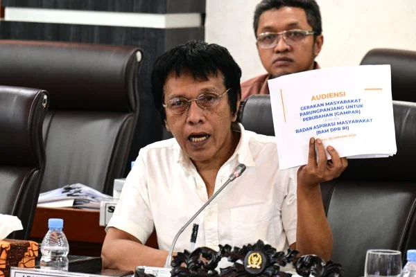 Wakil Ketua Badan Aspirasi Masyarakat (BAM) DPR RI Adian Napitupulu (Dok : Ist).