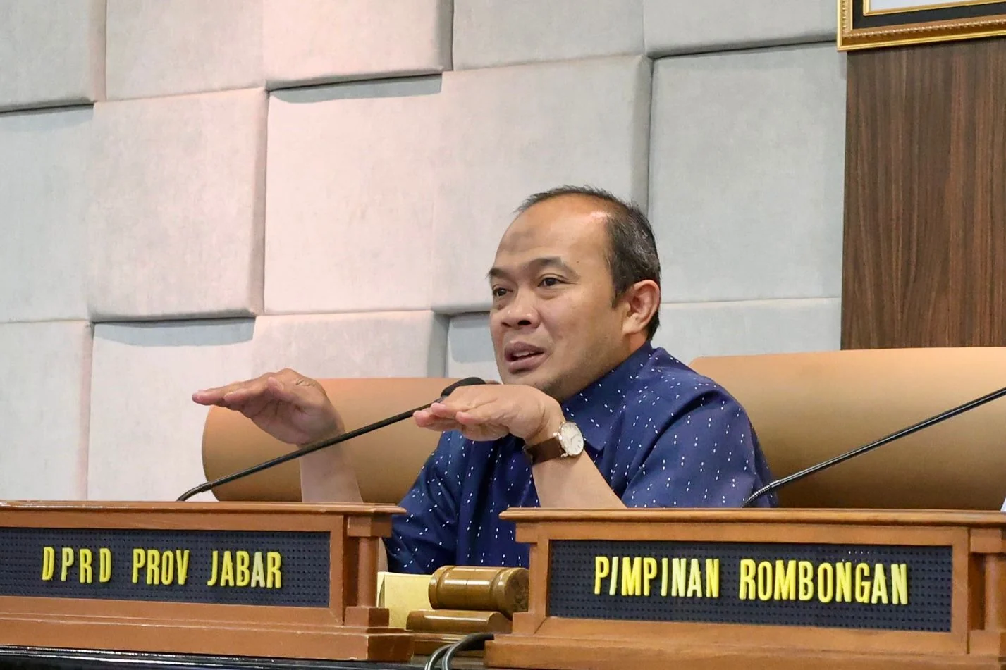 Wakil Ketua DPRD Provinsi Jawa Barat dari Fraksi Partai Keadilan Sejahtera (PKS), Iwan Suryawan di Kota Bandung. Senin, (11/11/24).