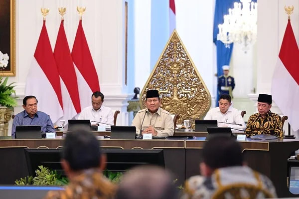 Presiden Prabowo Subianto secara langsung membahas perkembangan situasi domestik dan global terkini termasuk dinamika yang terus berkembang di kawasan Timur Tengah bersama sejumlah tokoh nasional (Dok : Ist).