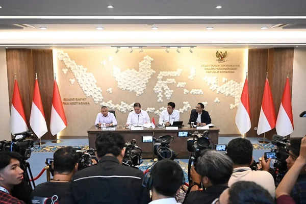 Konferensi pers terkait penetapan harga BBM subsidi (Dok : Ist).