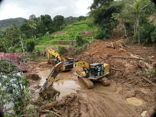 Penanganan Darurat di Sumbar Digenjot 25 Alat Berat (Dok : Ist).
